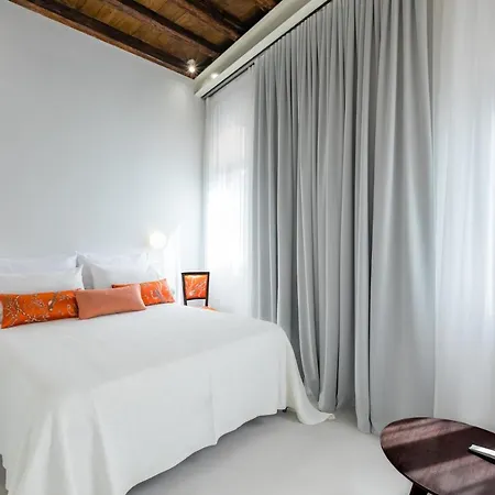 아파트 Palazzo Basilisco Luxury *