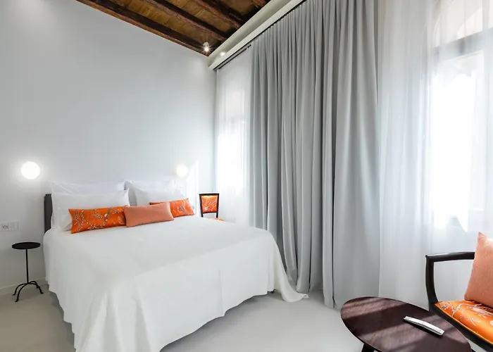 Lejlighed Palazzo Basilisco Luxury *