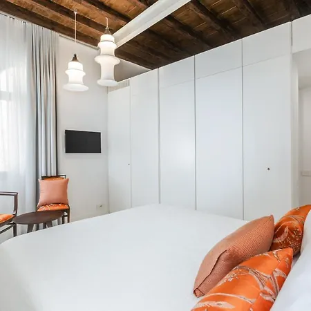 Palazzo Basilisco Luxury Apartmán *